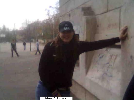 ...:::Claudia:::... - yo tot in curtea skolii - Dear Diary!