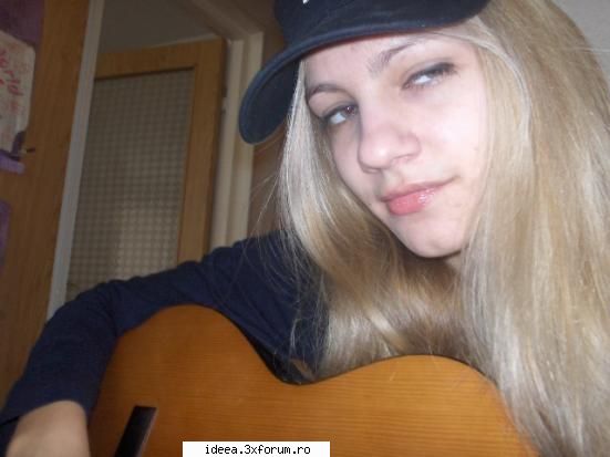 Roxana - intr-adevar cred k nu am mai pus mana pe chitara - Dear Diary!