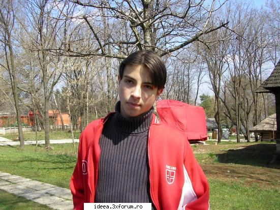 poze cu voi sau prieteni care sunt funny/comice.... - poze care starnesc rasu fete de alea nevinovate - Poze