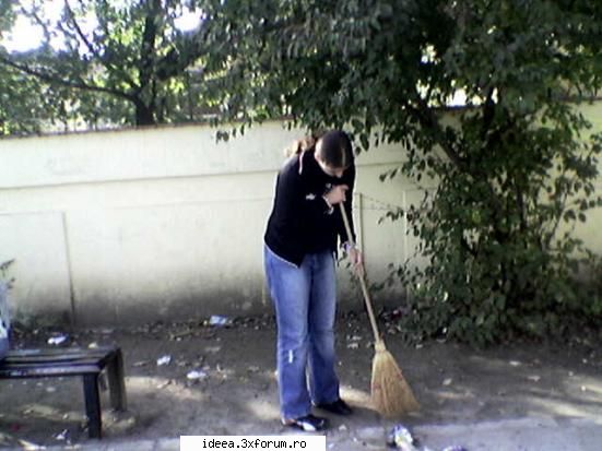 poze cu voi sau prieteni care sunt funny/comice.... - yo la munk mha.....gigele probleme tata??? - Poze